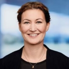 Porträt von Dame mit braunen Haaren