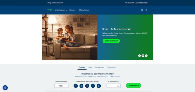Screenshot der Erenja Website-Startseite mit Hero-Bild einer Mutter und Kind auf dem Sofa, Willkommenstext und einem interaktiven Stromverbrauchsrechner im unteren Bereich