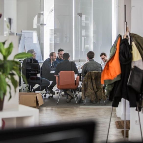 Logic Joe Team Meeting im Konferenzraum