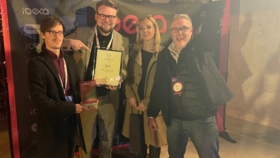 Preistraeger Gruppenbild Logic Joe Team mit Ibexa Award