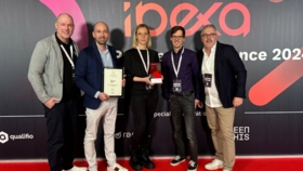 Logic Joe Teamfoto mit Ibexa Award