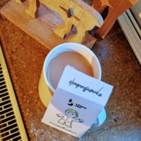 Logic Joe Tee Karte mit Hashtag acupofkindness und Lebkuchen-Illustration
